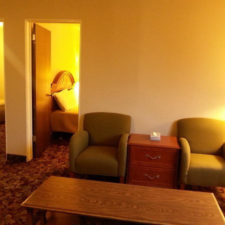 Cudworth Motor Inn Room photo