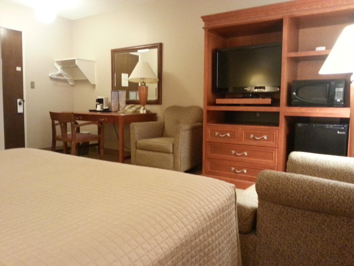 Cudworth Motor Inn Room photo